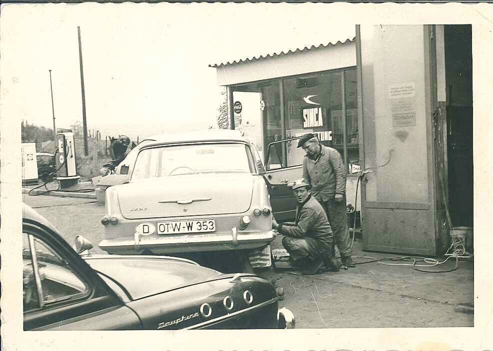 Autohaus Lambeng Entstehung